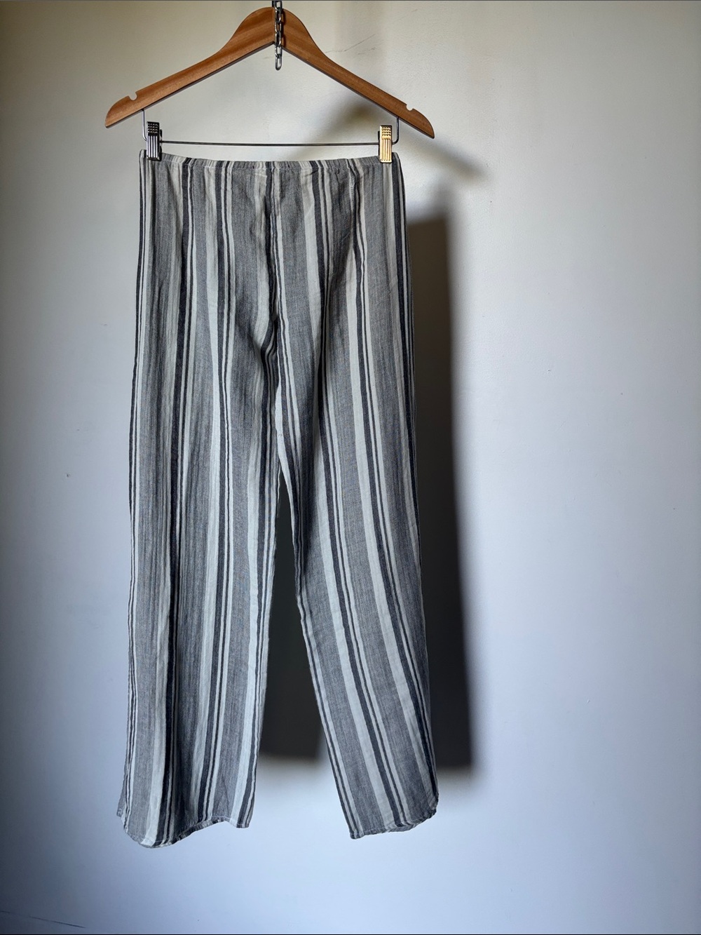 Wide Leg Striped Pants in Gray & White - Picture 6 of 9